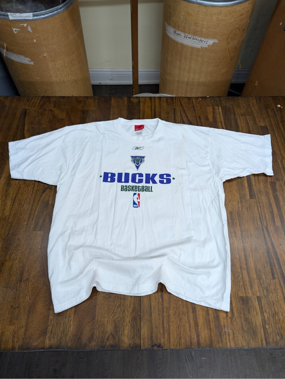 Vintage Reebok Milwaukee Bucks T-Shirt Mens XL Spellout